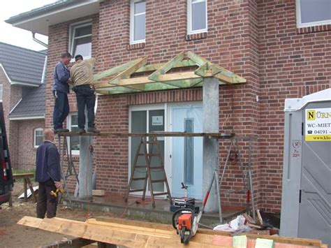 Ein haus mit vordach mit gemütlichem charakter. Baublog der Familie Bohlmann - Unser Traum vom Haus : Vordach