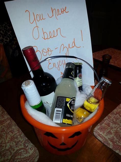 Halloween gifts for adults uk. 33 Halloween Gift Basket Ideas for Adults be Given to Your ...