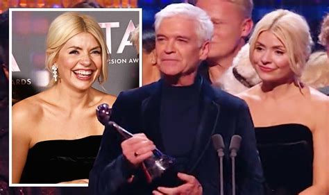 Holly Willoughby Thanks Itv Bosses For ‘support During Ntas Glory After Boos Tv And Radio