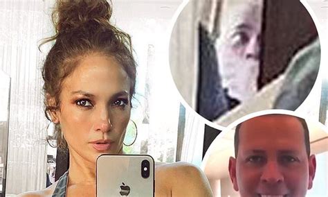 Mans Face In Creepy Jennifer Lopez Selfie Is Alex Rodriguez Daily
