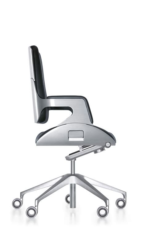 Add comfort and style to your home office or work space with these desk chairs. Interstuhl Silver 262S | Office Furniture Scene