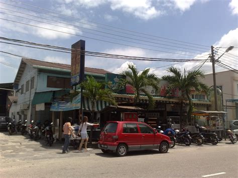 Batu bata merupakan material yang dapat digunakan untuk berbagai macam keperluan membangun, baik itu untuk membuat pondasi atau tembok rumah. It's About Food!!: Southern Lye Coffee Shop @ Batu Maung