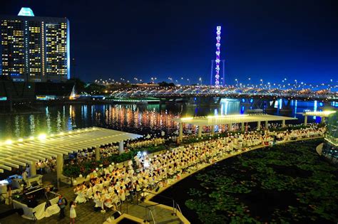 He said he also shares singaporeans' aspirations for leisure travel to resume by the end of the year. Chubby Hubby - Diner en Blanc in Singapore this year!