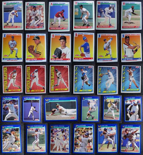 many different baseball cards are on display