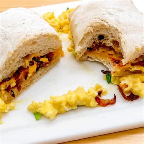 This knockoff eggslut sandwich is so incredibly delicious! EggSlut Fairfax Sandwich - FutureDish