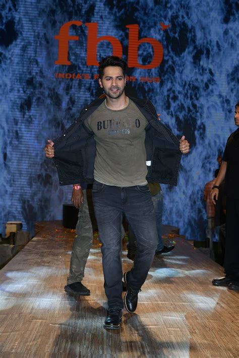 माधुरी दीक्षित ने फोटो शेयर कर दी वरुण धवन को जन्मदिन की शुभकामनाएं. Varun Dhawan turns showstopper for Brand Buffalo's 40th ...