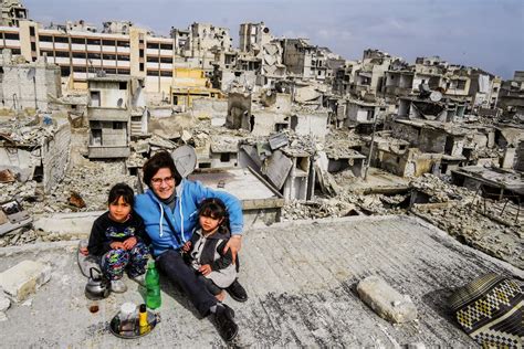 Clicca qui per saperne di più. Católicos de la sudadera azul, los héroes se Siria