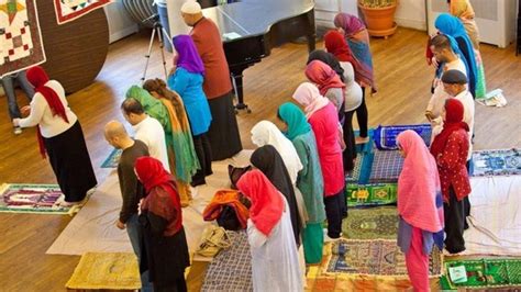 Panduan solat jenazah dan bacaannya. SHARE Benarkah Wanita Diharamkan Menjadi Imam Kepada ...