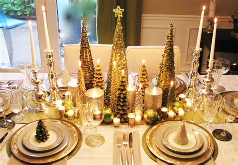 Find dinnerware, flatware and centerpieces that twinkle on the table. Gold Christmas Table Settings