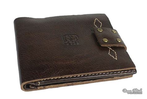 The market for wallets has changed over the years. Leather bifold wallets for men, leather ladies wallet ...
