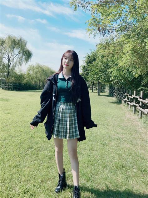 김민경 / 로아 / 金珉炅 / gim min kyeong / kim min kyung / kim min gyung. 프리스틴 on | Kpop girls, Pristin kpop, Kim min kyung