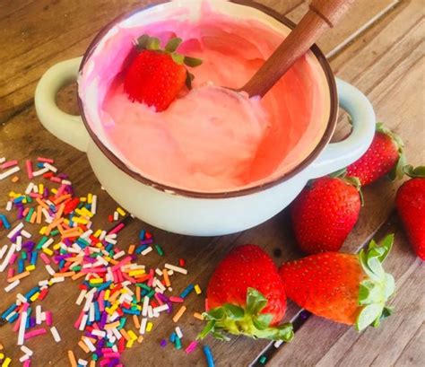 Whipped Strawberry Body Butter Recipe