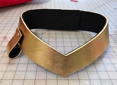 Download Wonder Superhero Woman Belt "Point Down" | Belts for women ...
