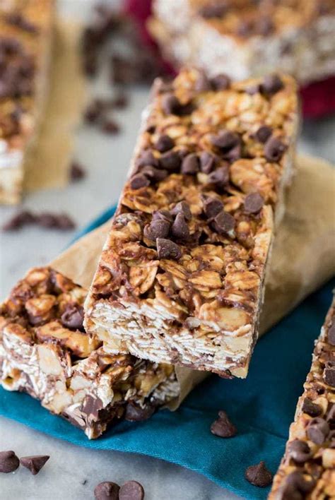 Quick, easy, and delicious, this recipe is made with peanut butter, oats, and chocolate chips. Homemade Granola Bars - Sugar Spun Run