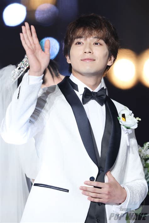 Search for text in self post contents. 新田真剣佑のはにかみ笑顔に胸キュン。吉川愛は清楚な ...