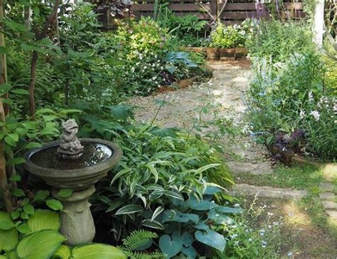 13 Gambar Taman Kecil Samping Rumah, Mau Cari Inspirasi Desain Seperti