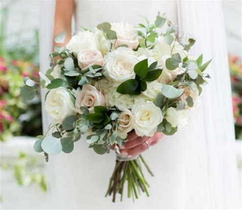 Bashful Blush Bridal Bouquet In Oak Forest Il Catherines Gardens