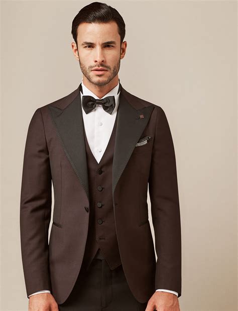 I modelli della nuova collezione sposa 2014 di protagonisti! Abiti da Sposo Tagliatore il nuovo brand da Le spose di Mori