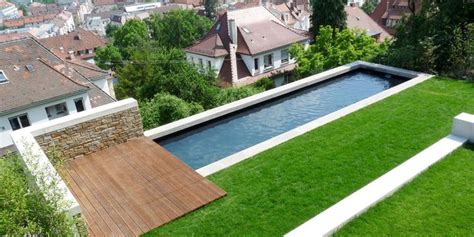 Haus am pool is located at frettchenweg 2 ecke albersdorfer str. Schmaler Pool am Hang :) | Pool im garten ...