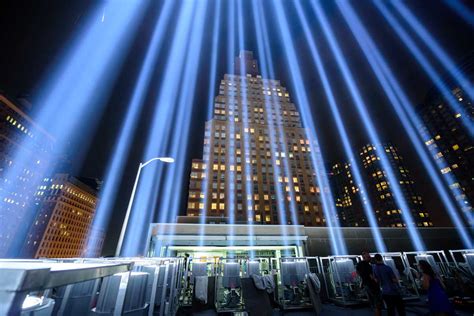 photos up close look at the world trade center s 9 11 tribute in light