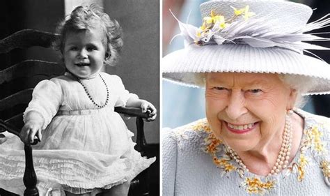Queen elizabeth held the pembrokeshire corgi while princess margaret fed the dog a biscuit. Young Queen: The adorable letter a young Elizabeth sent to ...