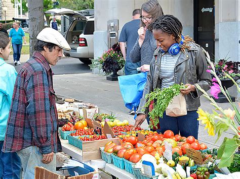 Smart Neighbors Efforts Bear Fruit For Local Farmers Markets Suny