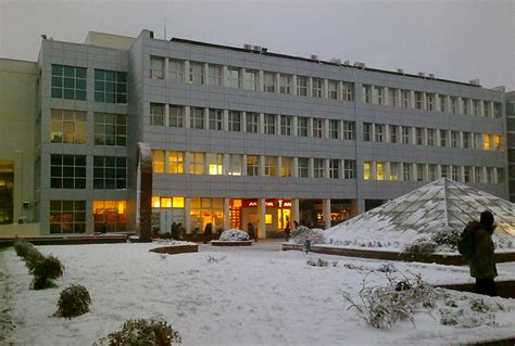 Boğaziçi üniversitesi'nden yapılan açıklamada, güney kampüs'ünde açık alana kabe görüntüsü içeren görsel yerleştirildiğinin tespit edildiği belirtildi. Sadece Boğaziçi Üniversitesi Öğrencilerinin Anlayabileceği ...