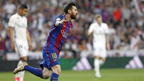 Au psg, messi n'arrive pas en territoire hostile : Lionel Messi va échanger son maillot du Clásico avec un fan