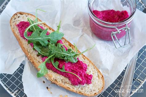 Rote Bete Aufstrich mit Meerrettich und Frischkäse