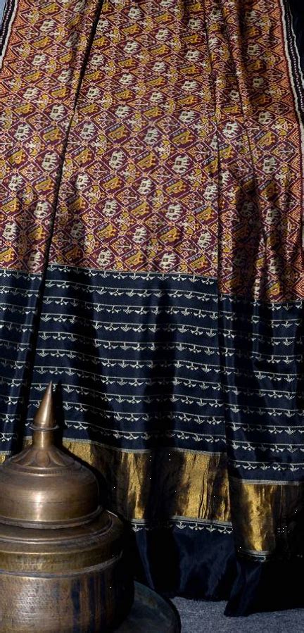 Meaning of ikat for the defined word. Gujarat Single Ikat Saree — Vikaspedia