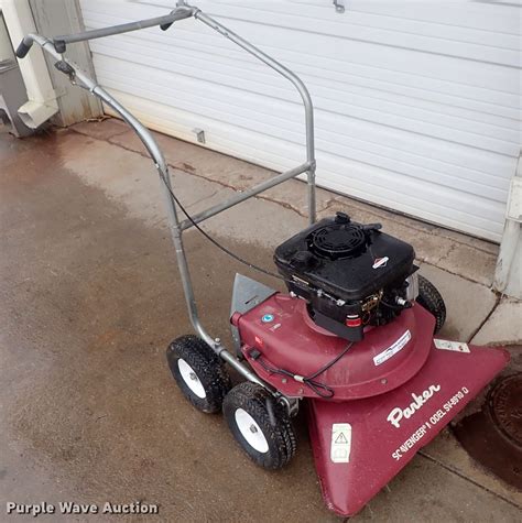 Parker Scavenger SV-8930Q leaf vacuum in Hesston, KS | Item FK9653 sold