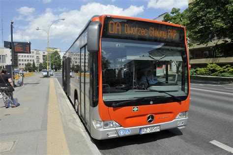 Public transport is organized by the municipal infrastructure and transport board (zikit) of kraków. MPK Rzeszów w Wielkanoc. Sprawdź, jak jeżdżą autobusy w ...