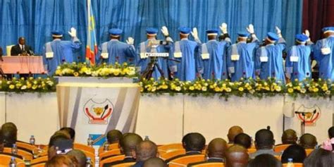 Dieudonné kaluba a été élu par ses pairs président de la cour constitutionnelle lors d'une élection qui a eu lieu ce mardi 20 avril à kinshasa à huis clos. Justice: Félix Tshisekedi a nommé trois nouveaux membres à ...