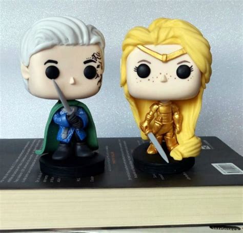 Acton lane power station, acton lane. Pop Personalizado em Biscuit - Casal Aelin e Rowan no Elo7 ...