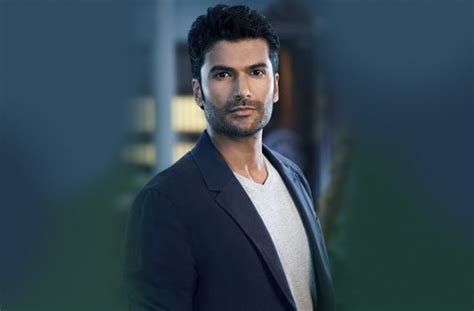 Halima yusuf atete also known as halima atete is a nigerian film actress and film producer, born and raised in maiduguri, borno state. Sendhil Ramamurthy - Bio, Wife, Kids, Family, Height, Net ...