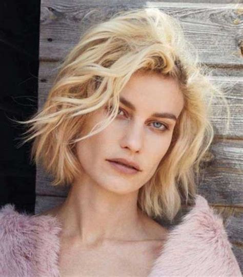 These hairstyles will help you to find a hairstyle well suited for you. 25 Messy Hairstyles for Short Hair | Short Hairstyles 2018 ...