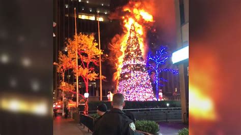 Watch Brianna Keilar Excoriates Fox News Over Christmas Tree Vs