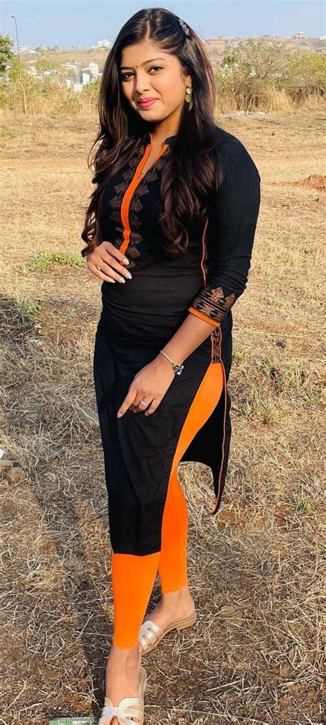 Pin By Nauvari Kashta Saree On Leggings In 2021 India Beauty Women Gorgeous Women Hot Desi