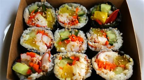 You want the triangle to face 'step 1′ on the other side. Kimbap with Lobster (Gimbap:랍스터 김밥) | Doovi