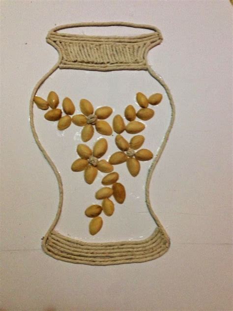 Jika anda kesulitan dalam melukis dengan akurat, putar lukisan anda sehingga terbalik. Let's do arts and crafts
