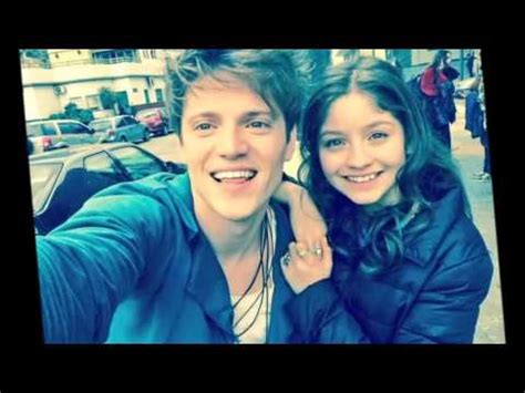 El ritmo de cumbia trajo nuevas parejas a showmatch y, este lunes, fue el turno de lio ferro , el influencer que se hizo famoso gracias a su participación en soy luna , la ficción de disney protagonizada por karol sevilla. Karol Sevilla y Lionel Ferro | #Larol | 1 - YouTube