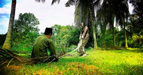 Suasana hari raya (asyiela putri) berlalulah sudah ramadan sebulan berpuasa tiba syawal kita rayakan dengan rasa. 29+ Gambar Suasana Hari Raya Di Kampung Kartun - Miki Kartun