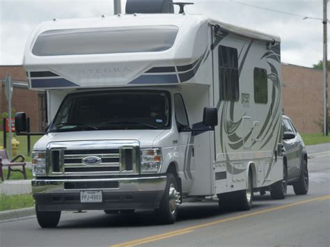 How Much Can Your Class C Rv Tow Know Your Limits Mortons On The Move