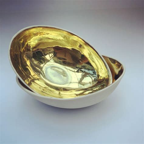 Ceramic Porcelain bowls with gold luster | Porcelain bowl, Decorative ...