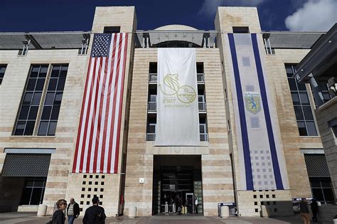 Israel Fast Tracks Wall Escape Route For New Us Embassy In Jerusalem
