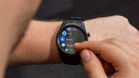Wear Os Vs Watchos Which Smartwatch Software Will Win This Year