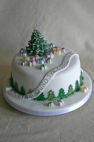 There are teddy bear, gift boxes, confetti, cake and balloon. Cakes Christmas Ideas - THE MOST BEAUTIFUL BIRTHDAY