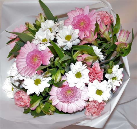 Review A Bouquet From 123 Flowers Welsh Mum Of One