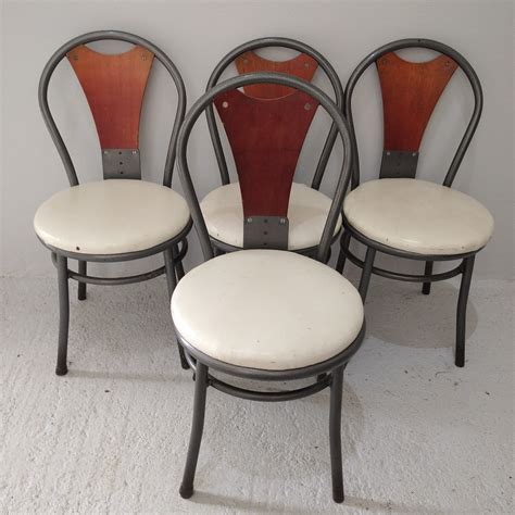 Sturdy solid wooden dining table and four matching chairs. Lot 3160 - Sturdy Dining Chairs x 4 | TouchBID