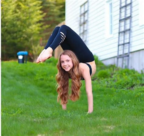 Pin By Maddie Eibleis On Contortion In 2021 Gymnastics Poses Anna